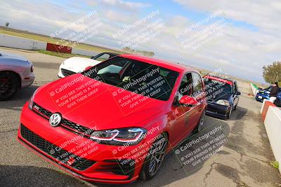 media/Mar-30-2025-Speed Ventures (Sun) [[39e6b1441d]]/Yellow/Grid/